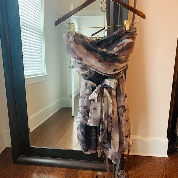 Beautiful Strapless Dress - Picture 1 of 4